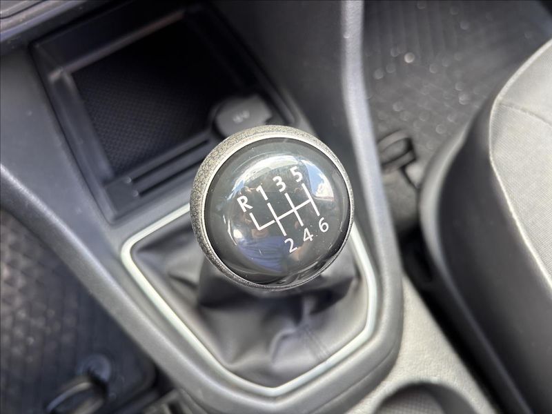 Volkswagen Caddy 1,4 TGI 81kW CNG Maxi Dílna - fotka 32 z 37