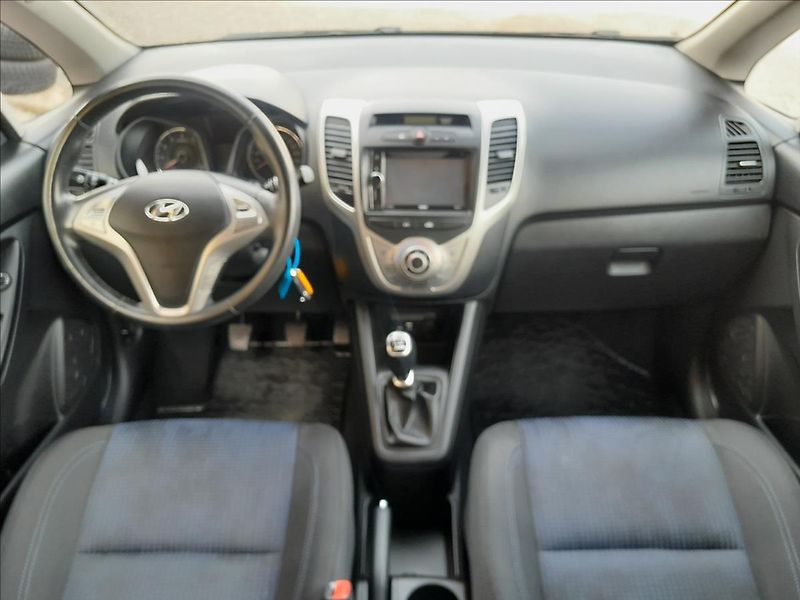 Hyundai ix20 1,6i 91 kW - fotka 31 z 49