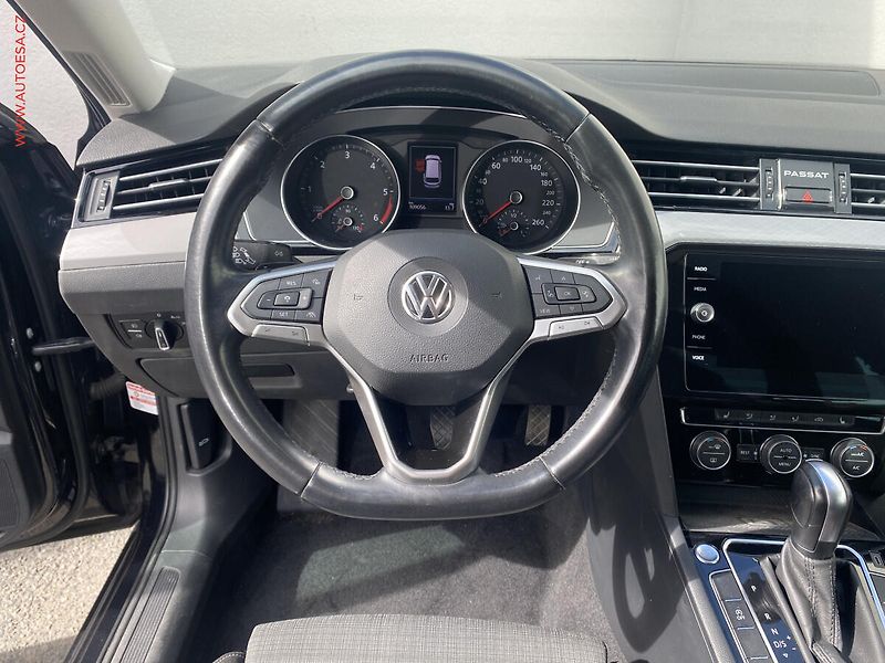 Volkswagen Passat (2019) 2.0 TDi, Business, DSG, LED - fotka 9 z 19