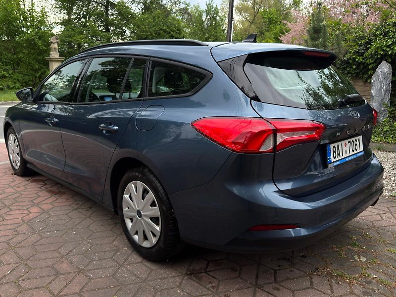 Ford Focus 1.0EB 1.MAJ. ČR DPH SERVISKA - fotka 4 z 21