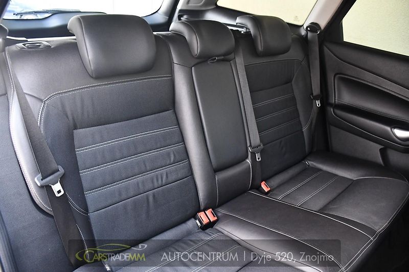 Ford Mondeo 2.0TDCi NAVI PDC - fotka 20 z 44