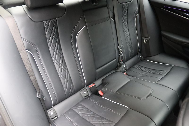 BMW Řada 5 540D XDRIVE G30 M-PAKET 250kW - fotka 46 z 50
