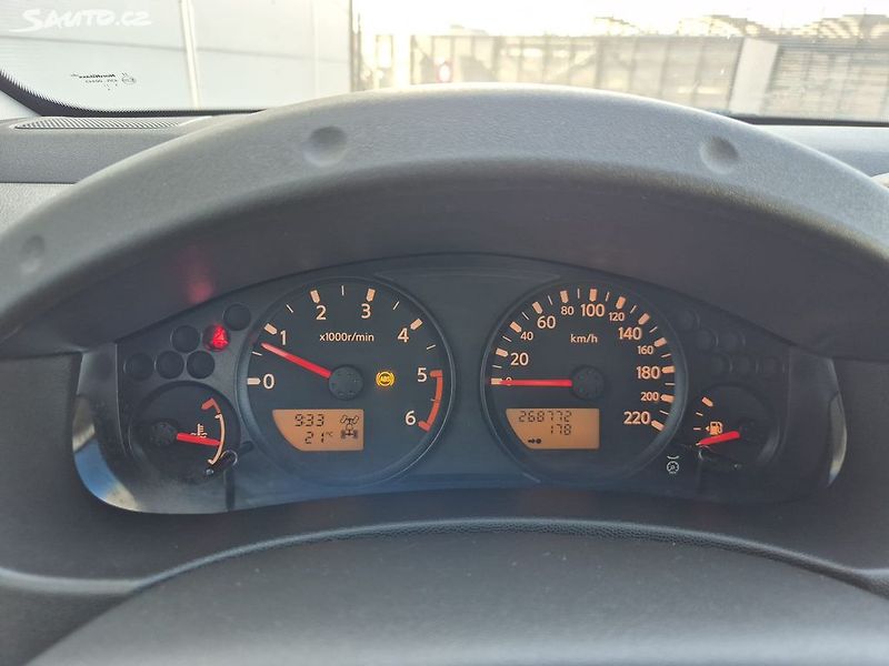 Nissan Navara (2008) 2.5 DCi 126 Kw Manuál Taž 3t. - fotka 20 z 23