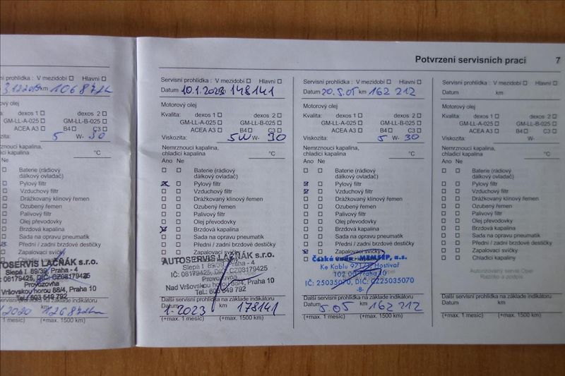 Opel Zafira 1,8 i 103KW,ČR,1 MAJ.,7 MÍST. - fotka 36 z 37