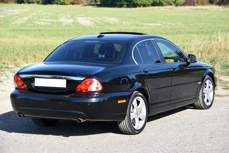 Jaguar X-Type 2.5 V6 AWD EXECUTIVE LIMITED - fotka 4 z 51