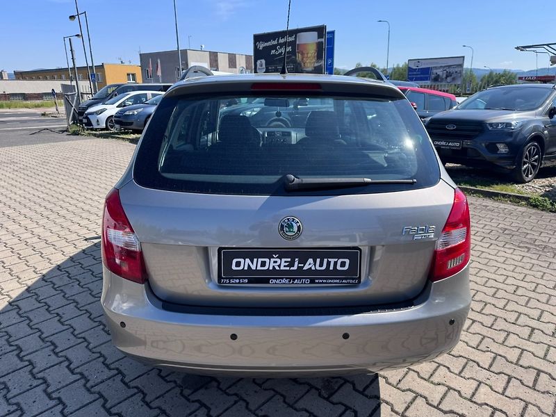 Škoda Fabia (2010) 1,2 TSI 63 KW STK - fotka 4 z 50