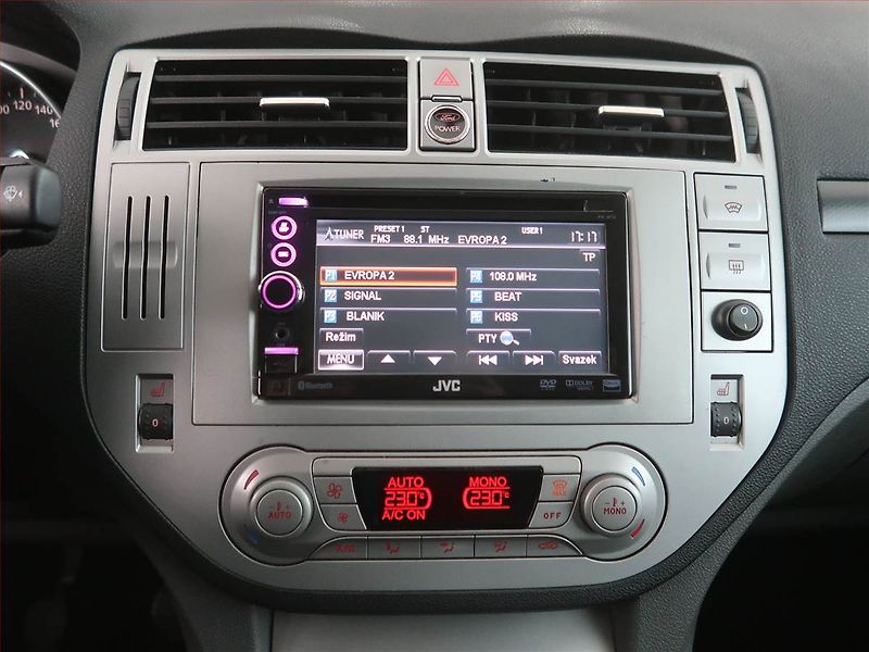 Ford Kuga (2010) 2.0 TDCi, 4X4, Tempomat - fotka 12 z 17