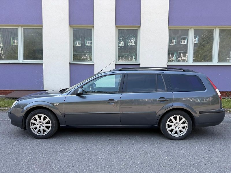 Ford Mondeo 2,0 TDCi Combi / 96 kW / - fotka 2 z 22