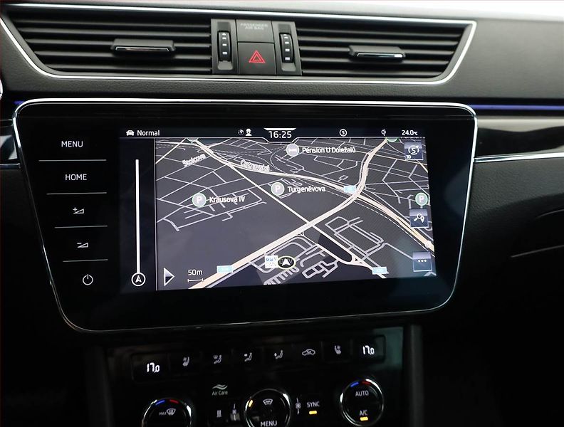 Škoda Superb (2023) 2.0 TDI - fotka 15 z 21
