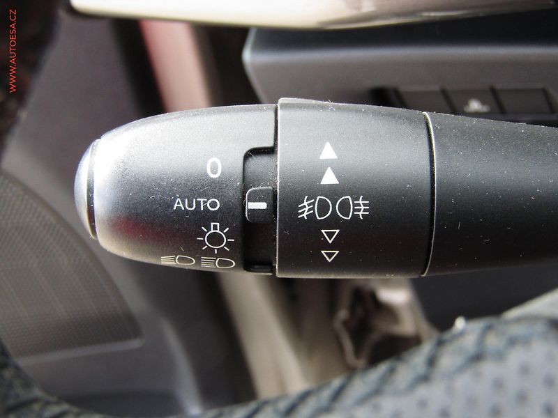 Citroën C3 (2011) 1.6 HDi, ČR, Exclusive - fotka 12 z 16