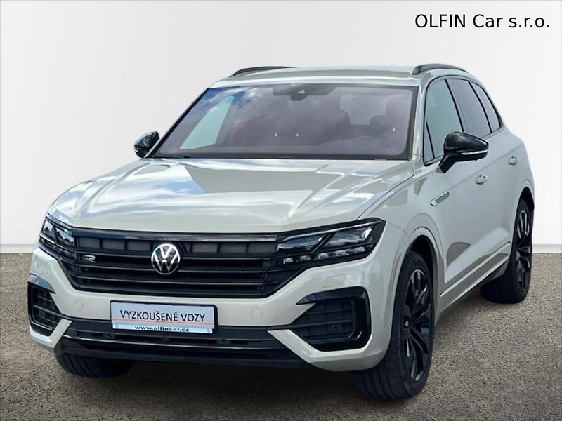 Volkswagen Touareg 3,0 TDi V6 210 kW 8AT 4x4 R-LI - fotka 1 z 31