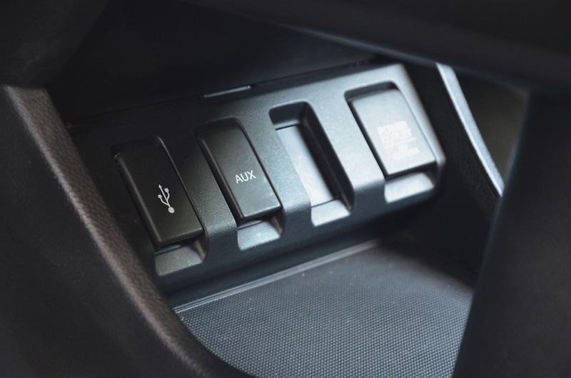 Honda HR-V (2017) 1.5 i-VTEC 96kW/Comfort 1.MAJ. - fotka 28 z 36