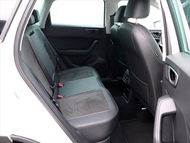 Seat Ateca 2,0 TDI Style LED Virtual DPH - fotka 12 z 30