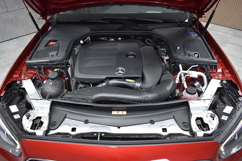 Mercedes-Benz Třídy E E 200 4MATIC*AVANTGARDE*ČR 1.M - fotka 40 z 47