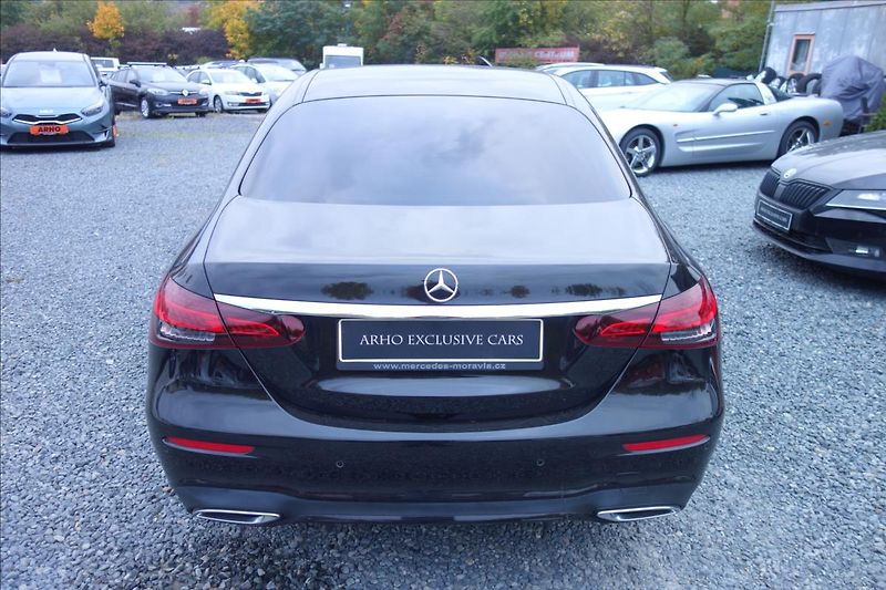 Mercedes-Benz Třídy E 200, ČR, SERV.KN., 4MATIC. - fotka 4 z 6