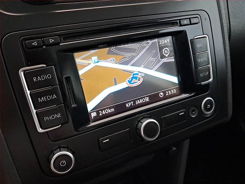 Volkswagen Touran (2012) 1.6 TDI, Navi, Tempomat - fotka 13 z 21