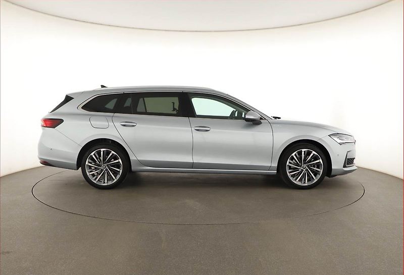 Škoda Superb (2025) 2.0 TSI, LAURIN&KLEMENT, DPH - fotka 6 z 20