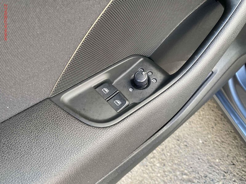 Audi A3 (2014) 2.0 TDi, Bixen, navi, TZ - fotka 14 z 20