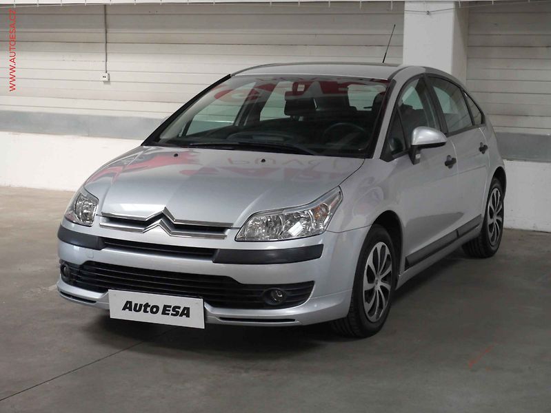 Citroën C4 (2008) 1.4i, servis.kniha, AC - fotka 3 z 17