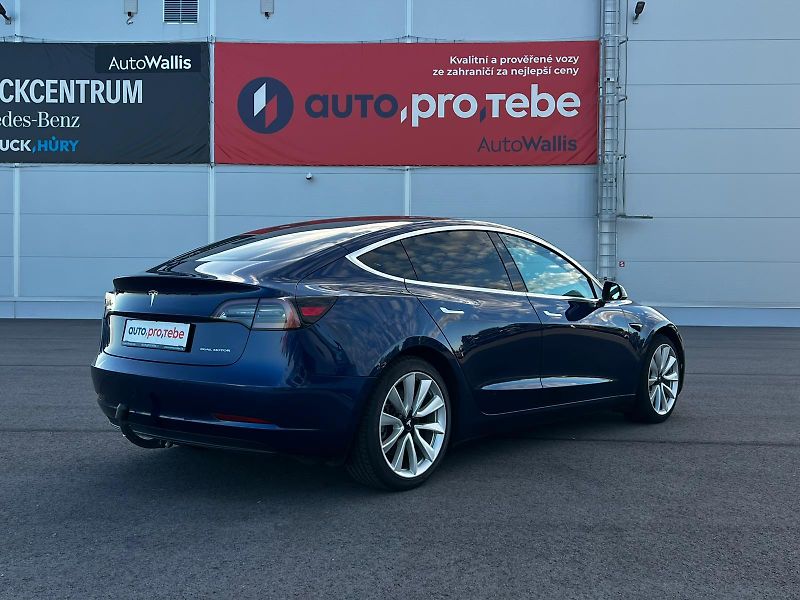 Tesla Model 3 Long Range AWD 75kWh FSD - fotka 4 z 25