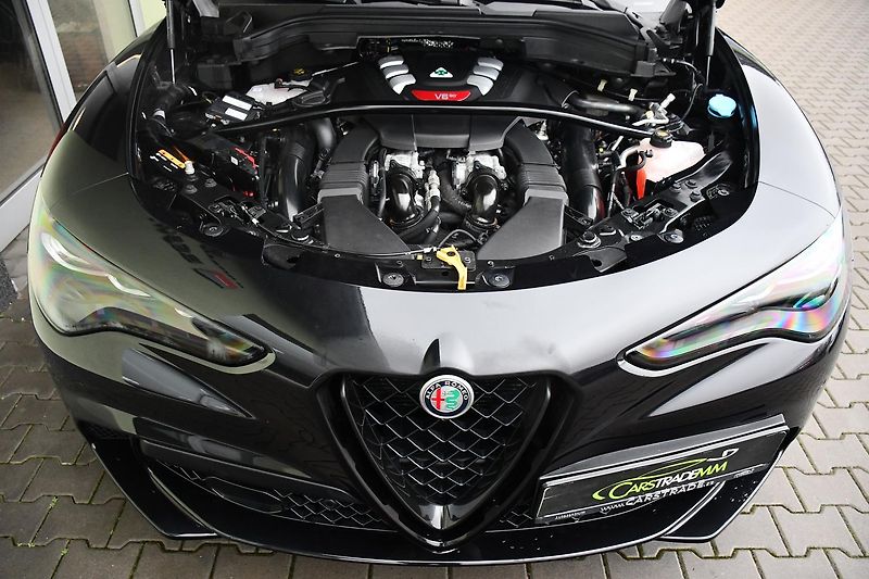 Alfa Romeo Stelvio 2.9V6 Bi-T.382 kW QUADRIFOGLIO - fotka 44 z 46