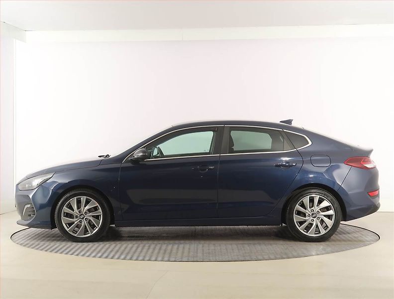 Hyundai i30 (2019) Style 1.6 CRDi, Automat - fotka 3 z 23