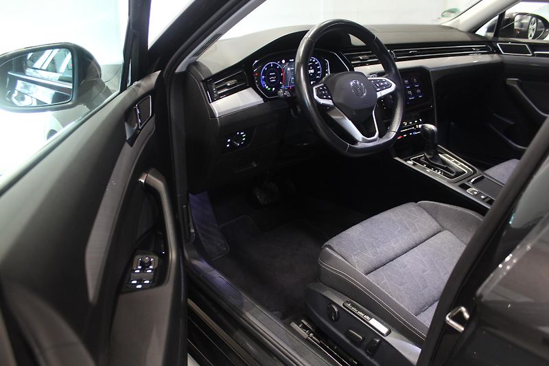 Volkswagen Passat (2022) 2.0TDI DSG Display Tažné  - fotka 15 z 39