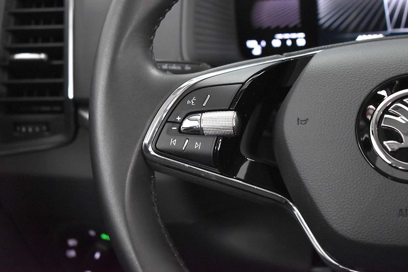 Škoda Karoq 2.0 TDI*REZERVACE* - fotka 18 z 40