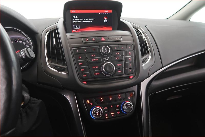 Opel Zafira (2015) 2.0 BiCDTI, 7 míst, Navi - fotka 12 z 19