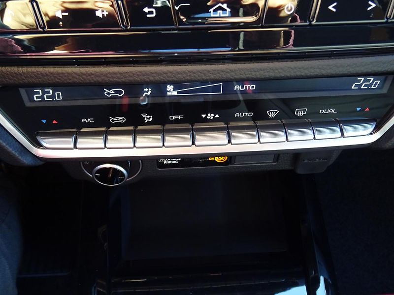Isuzu D-Max V-Cross 1.9L 163K 4x4 6st. A/T - fotka 32 z 50