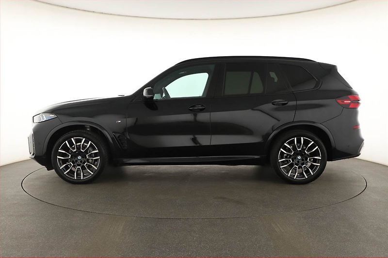 BMW X5 (2025) xDrive30d, M PAKET, KEYLESS - fotka 3 z 21