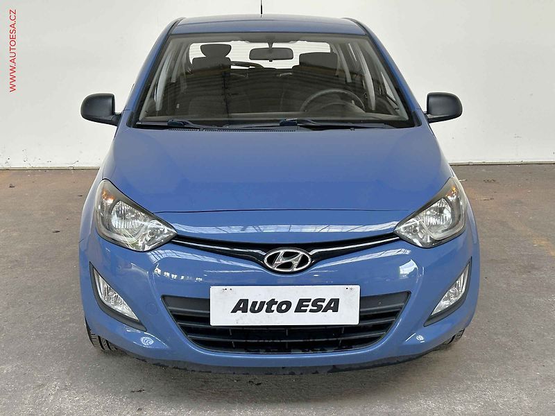 Hyundai i20 (2014) 1.2i, ČR, AC - fotka 2 z 13