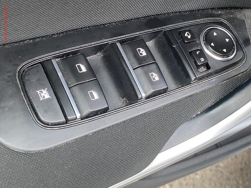 Kia Ceed (2022) 1.5 TGDi SW, ČR, TOP, LED - fotka 11 z 19