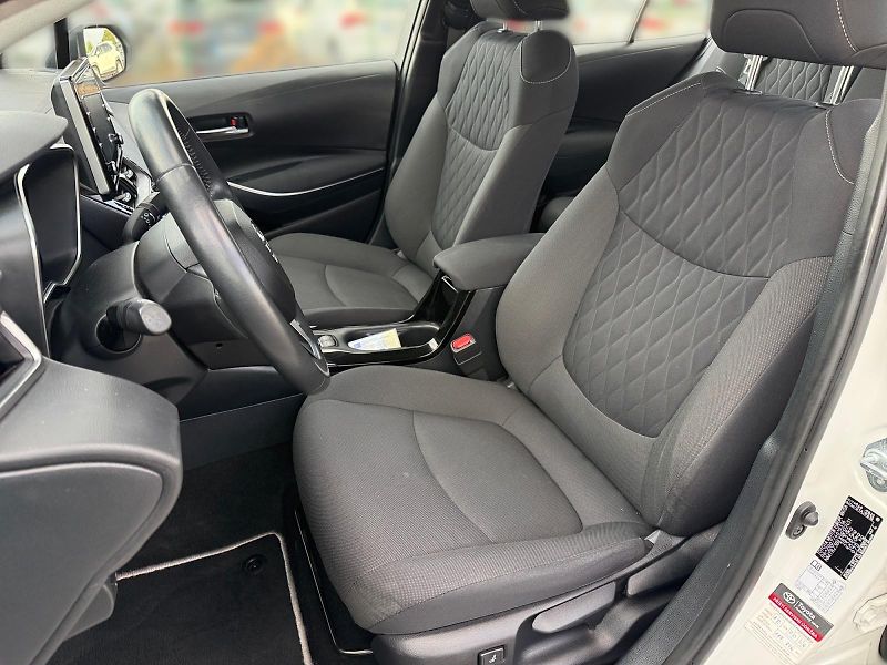 Toyota Corolla (2022) ACTIVE 1.8 HYBRID 72kW CZ DPH - fotka 7 z 11