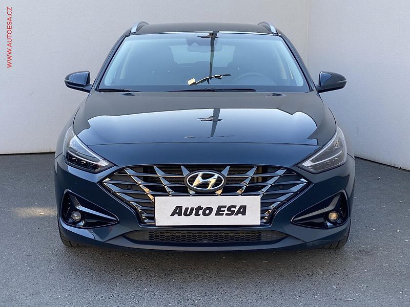 Hyundai i30 (2023) 1.5 T-GDi, ČR, Smart, LED - fotka 2 z 19
