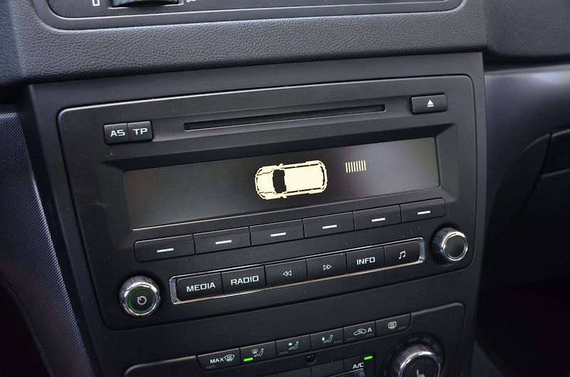 Škoda Yeti (2014) 1.4 TSi Adventure XENON /TAŽNÉ - fotka 29 z 34