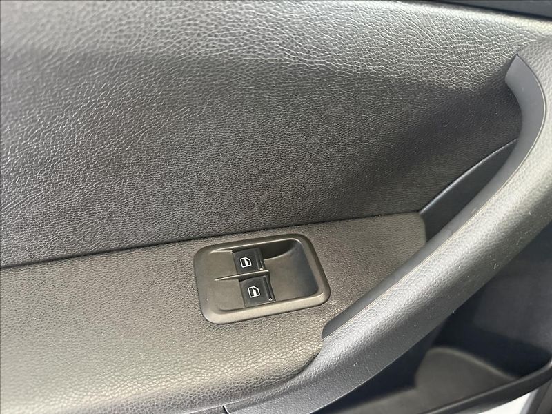 Škoda Yeti 2,0   TDI,4x4,PŮVOD ČR,2.MAJIT - fotka 10 z 23