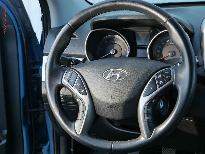 Hyundai i30 (2013) 1.6 CRDi, ČR - fotka 11 z 17