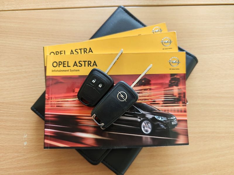 Opel Astra (2012) 1.4i 16V LPG Klima/1MAJ/ESP - fotka 23 z 23