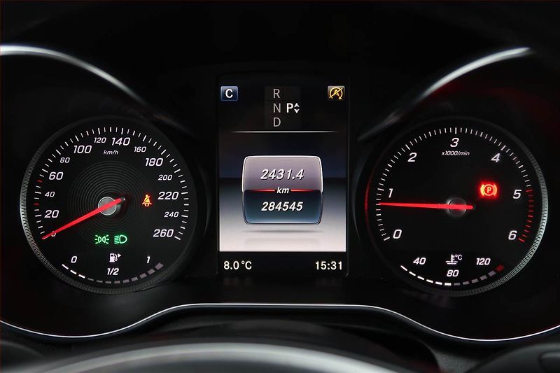 Mercedes-Benz Třídy C (2015) C 220 d, Automat, Navi - fotka 11 z 21