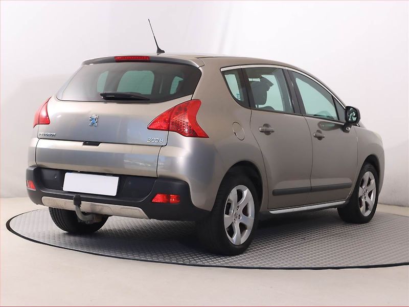 Peugeot 3008 (2010) 1.6 HDi, Serv.kniha, Navi - fotka 5 z 18