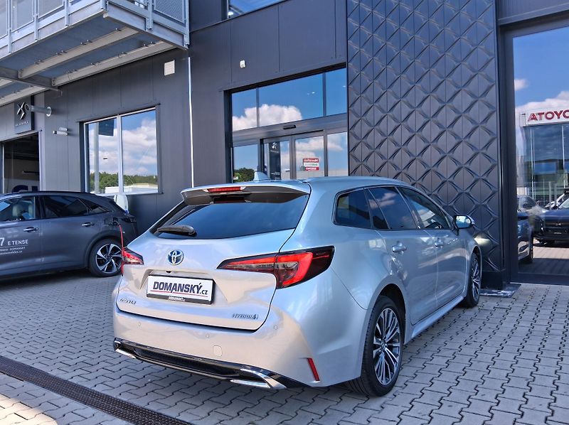 Toyota Corolla STYLE 2.0 Hyb. 144 kW - fotka 3 z 27