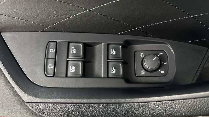 Škoda Kodiaq 2.0 TSI DSG 4x4 RS - fotka 25 z 35