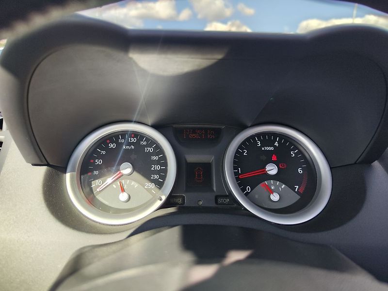 Renault Mégane 2.0 16V/99kW Cabrio - fotka 21 z 36