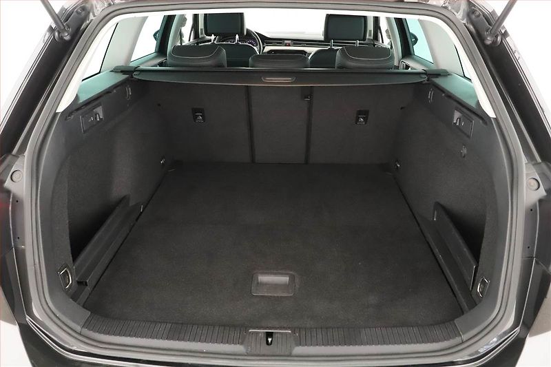 Škoda Kamiq (2025) 1.0 TSI, Drive - fotka 11 z 20