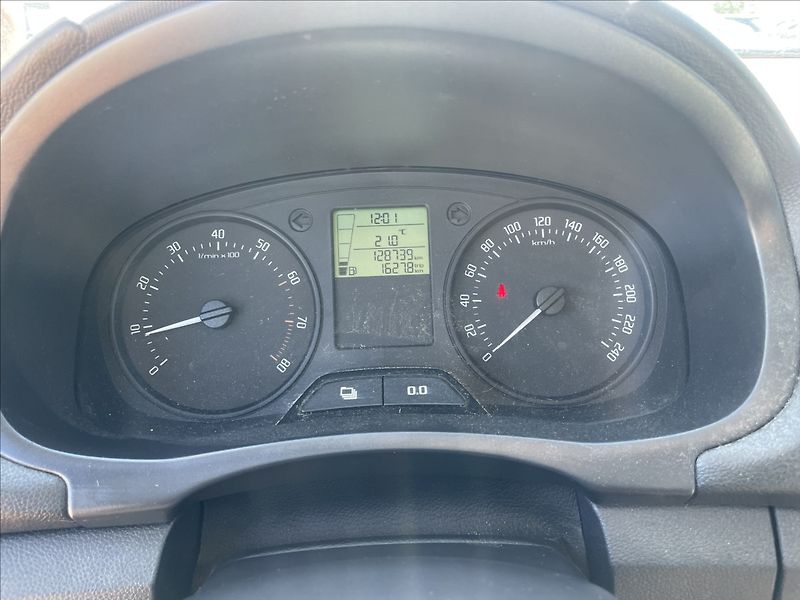 Škoda Fabia 1,4 i 16V 63kw Klima ESP Ambie - fotka 15 z 29