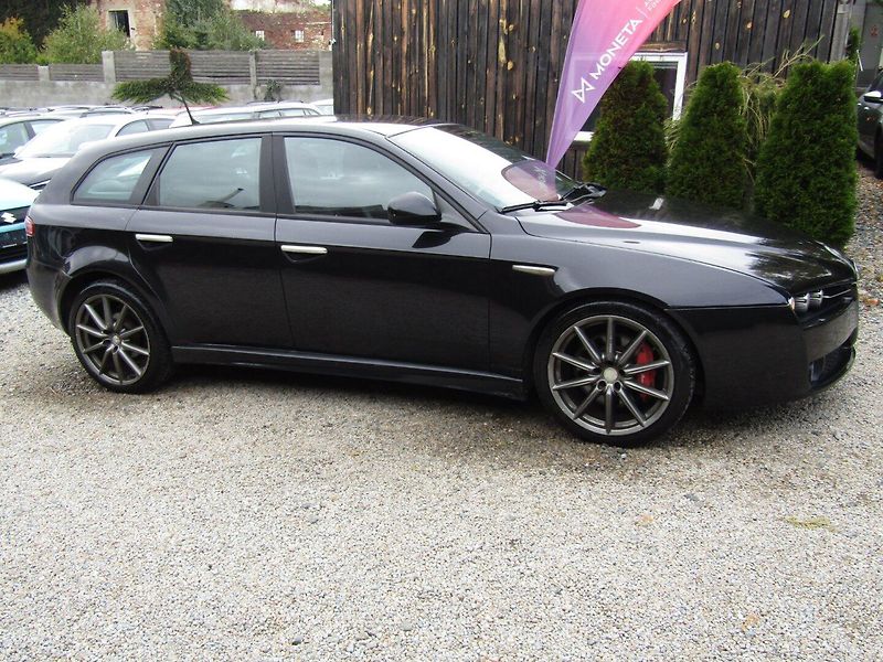 Alfa Romeo 159 (2009) 2.0JTD 125kW - fotka 8 z 33