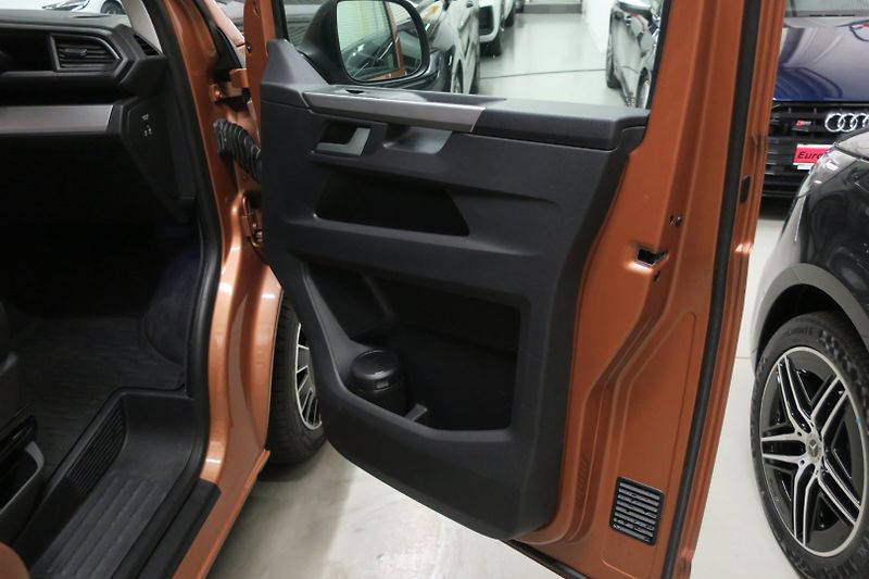 Volkswagen T6.1 (2023) California 2.0TDI 110kW Beach - fotka 31 z 50