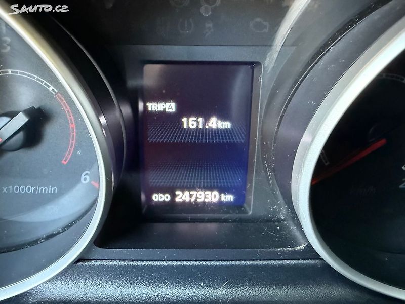 Mitsubishi Outlander (2010) 2.2 DI-D, 130kw 4x4 - fotka 16 z 19