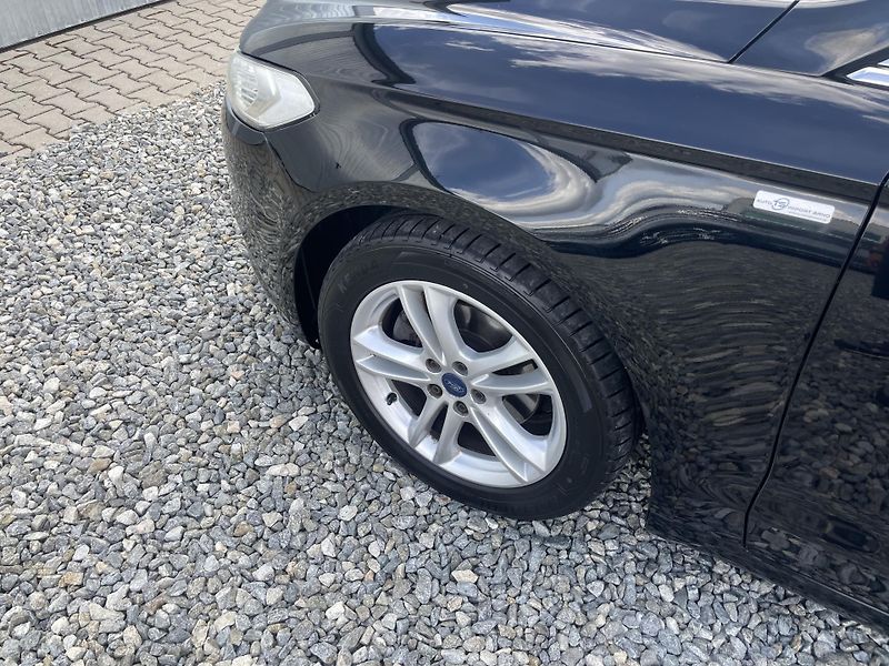 Ford Mondeo 2.0TDCi 150PS MANUAL COMBI STK - fotka 18 z 154